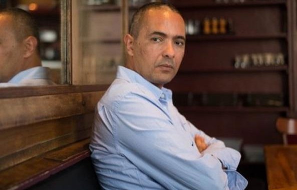Kamel Daoud, giornalista dell'anno, si ritira: «le pressioni sono troppo forti»