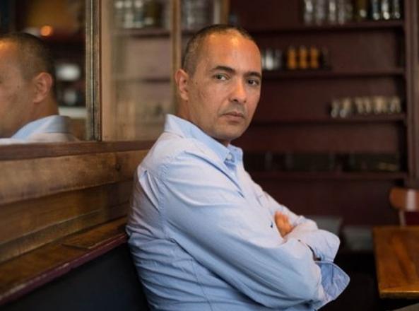 Kamel Daoud, giornalista dell'anno, si ritira: «le pressioni sono troppo forti»